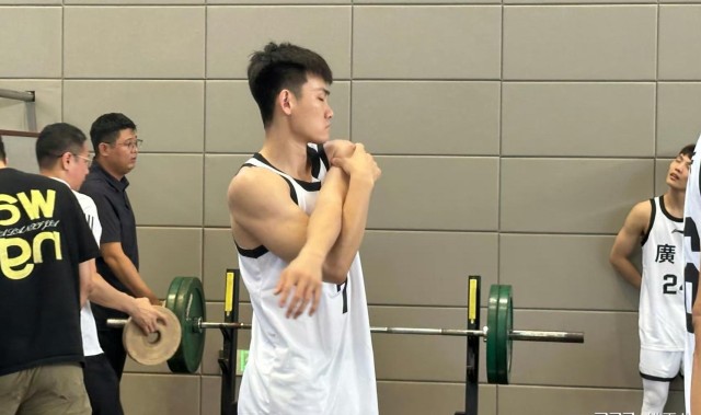 终于来了！广东队齐聚男篮四大内线，赵睿正式驰援杜锋！