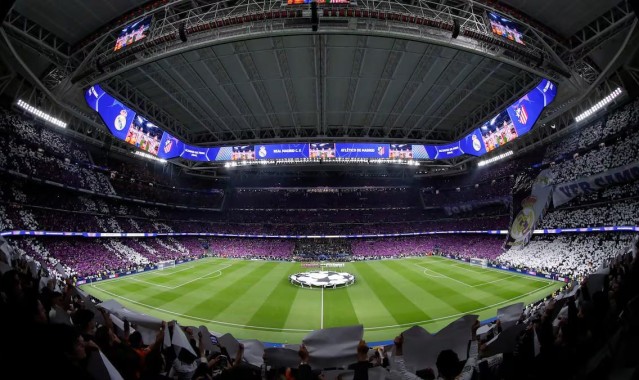 阿斯：伯纳乌外立面照明测试正加紧进行，将为球场带来全新面貌